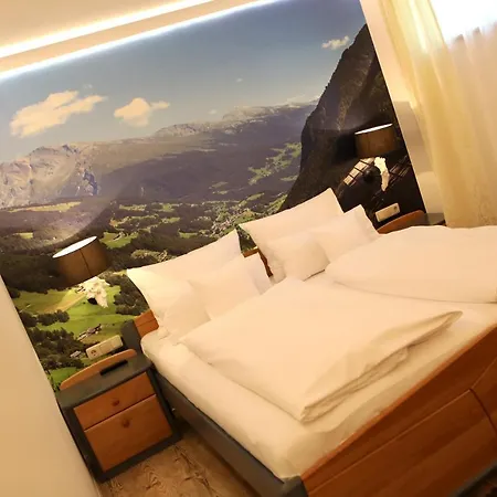 Hotel Berghotel Hois 3*